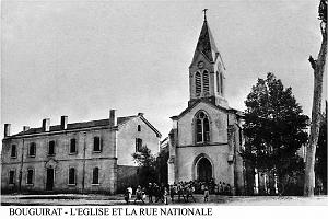 BOUGUIRAT - L'EGLISE ET LA RUE NATIONALE